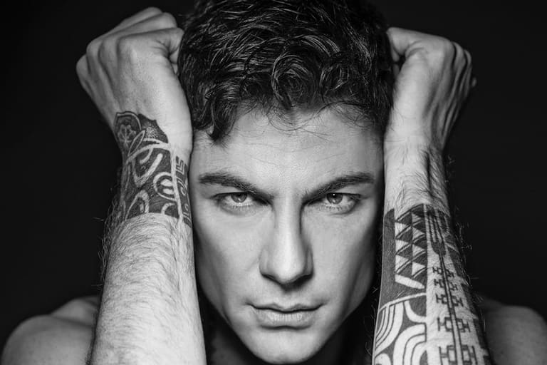 REVIEW: Maksim