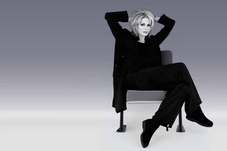 Joanna Lumley – Me & My Travels