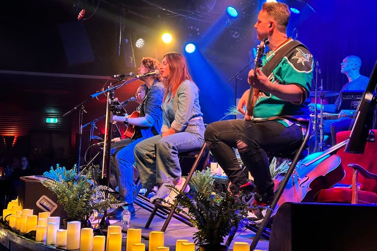 REVIEW: That 90’s Show Unplugged
