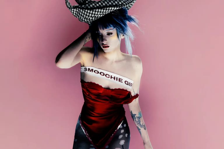 Ashnikko Announces 2026 SMOOCHIES TOUR