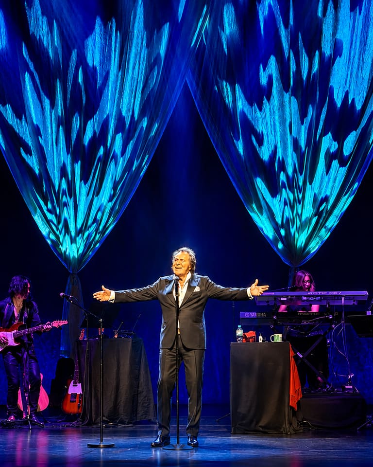 Engelbert Humperdinck on stage at Her Majesty's Theatre