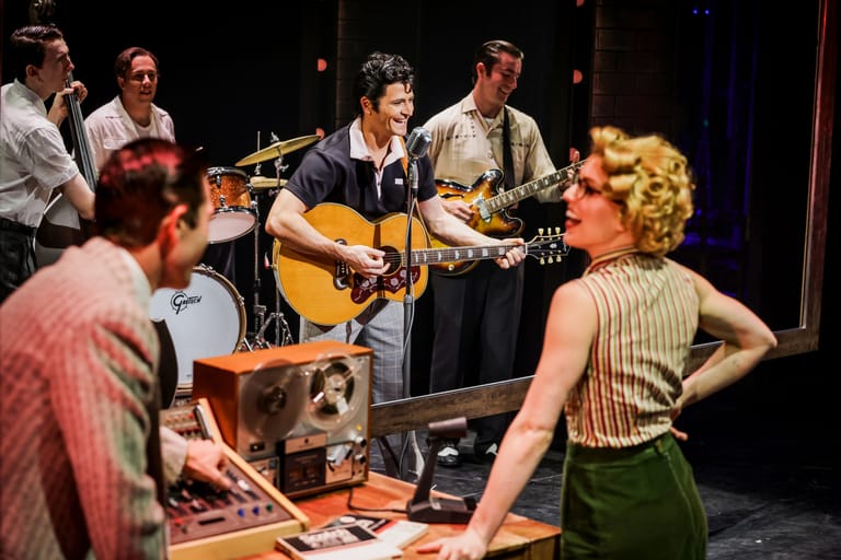 Elvis A Musical Revolution