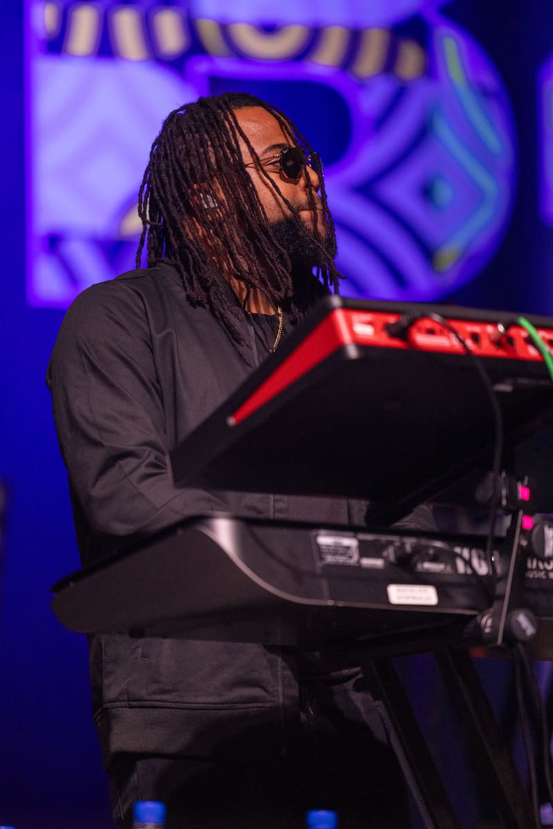 UB40