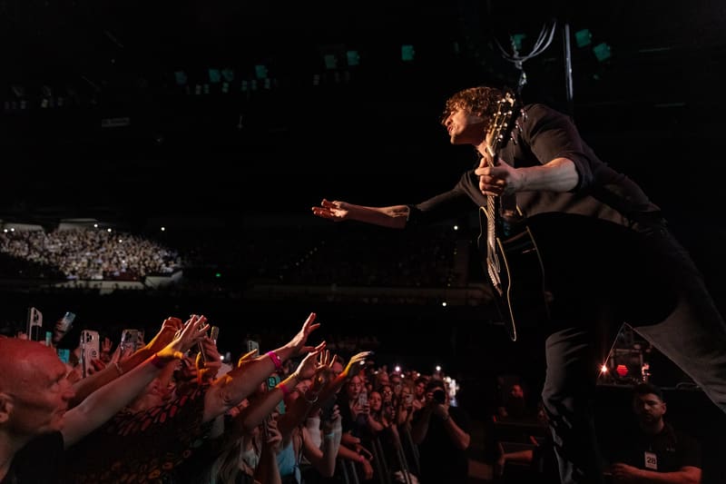 Dean Lewis