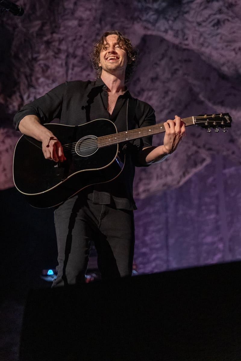 Dean Lewis
