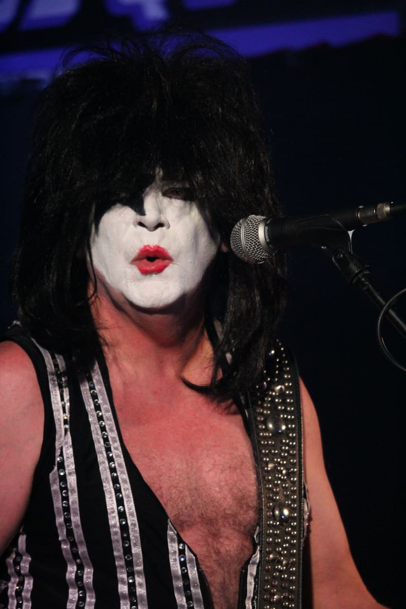 Australian Kiss Army
