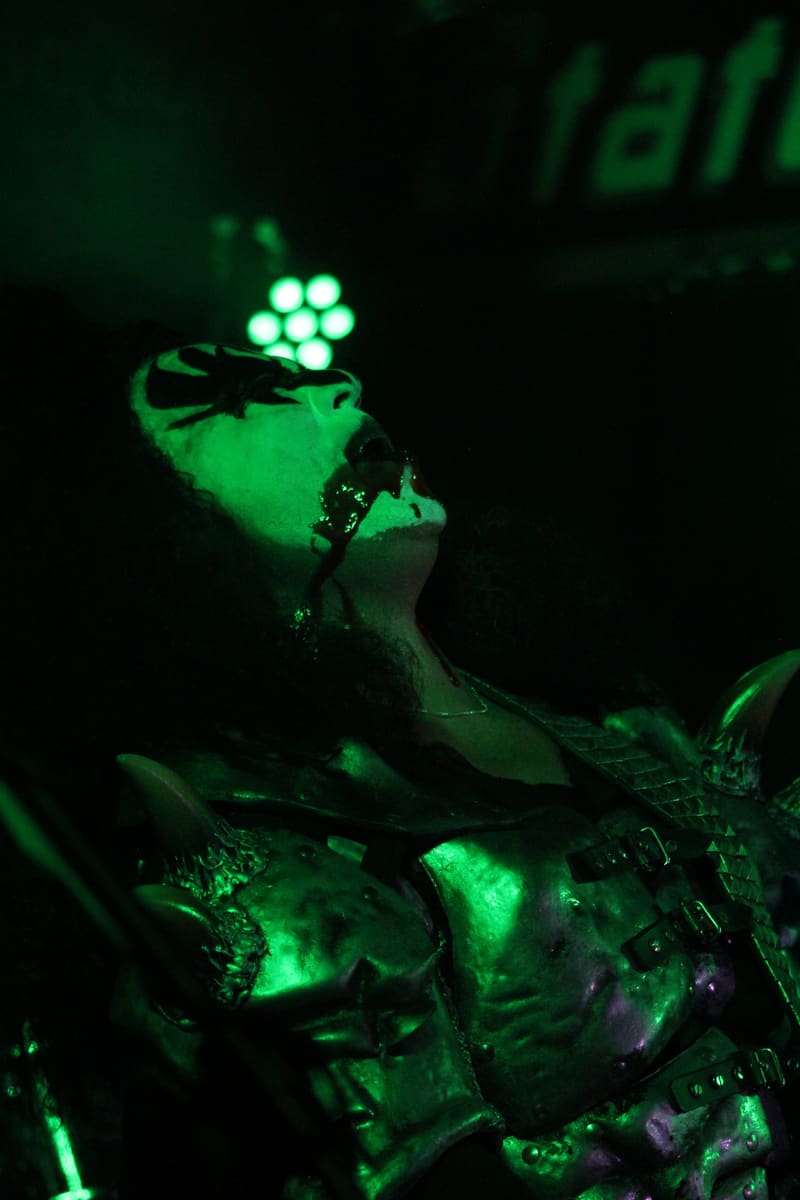 Australian Kiss Army
