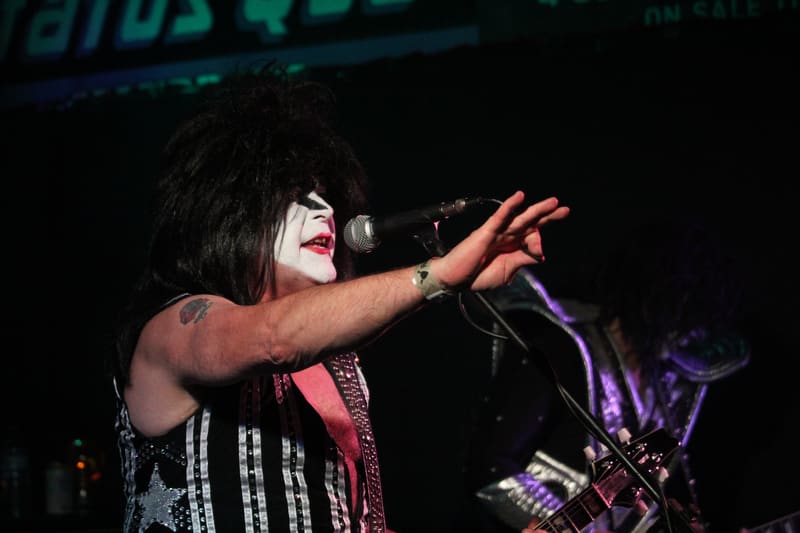 Australian Kiss Army