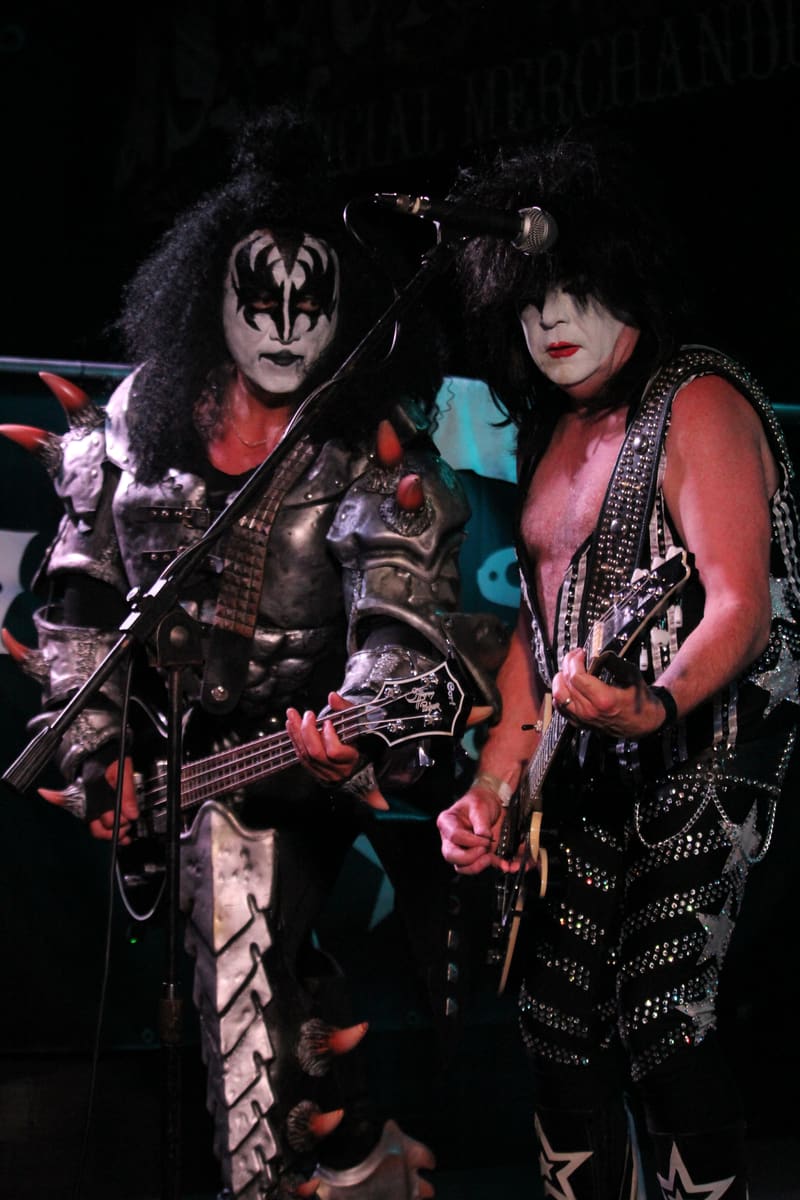 Australian Kiss Army