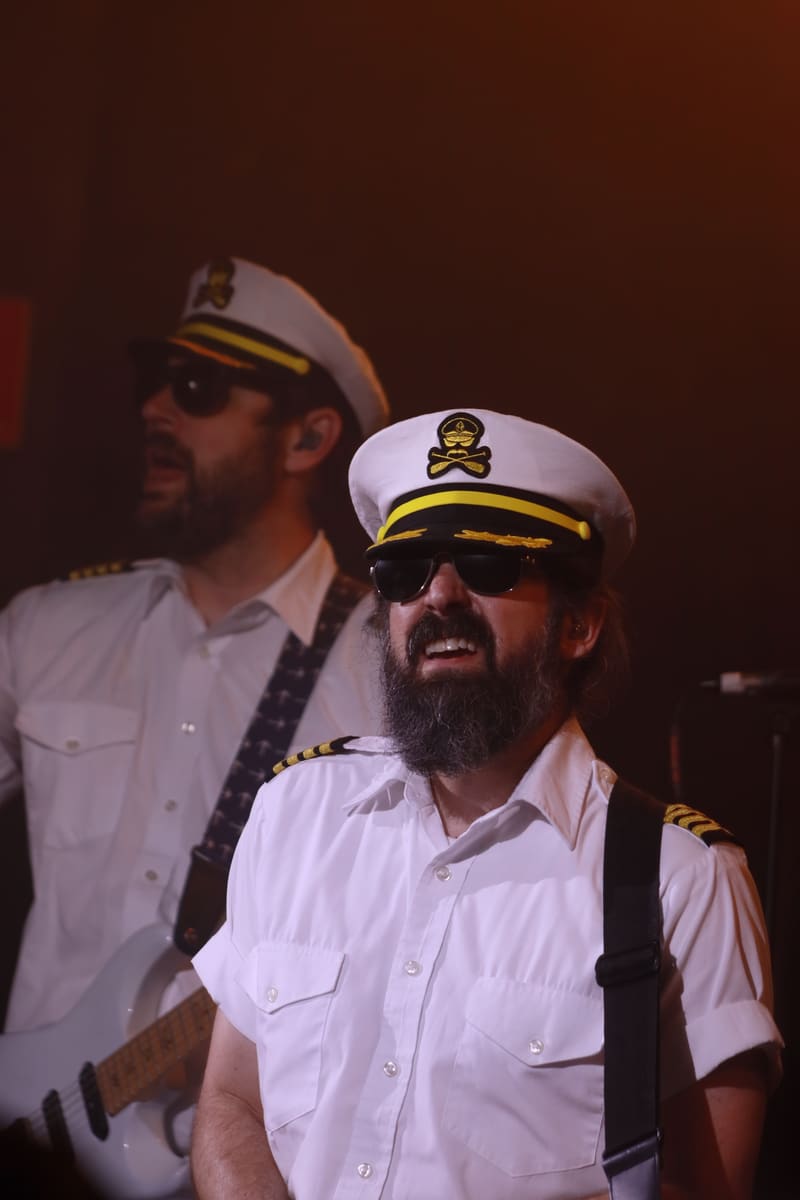 Yachtley Crew