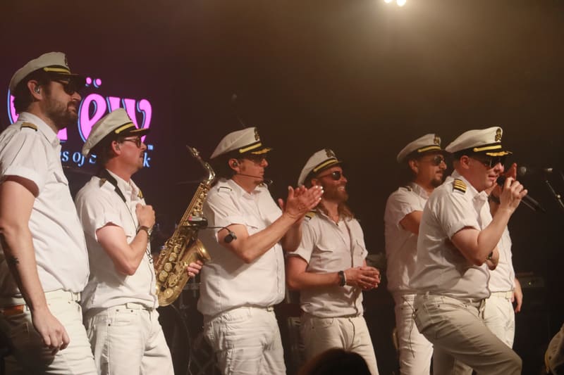 Yachtley Crew