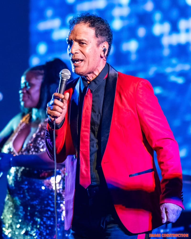 Dancing In The Shadows Of Motown