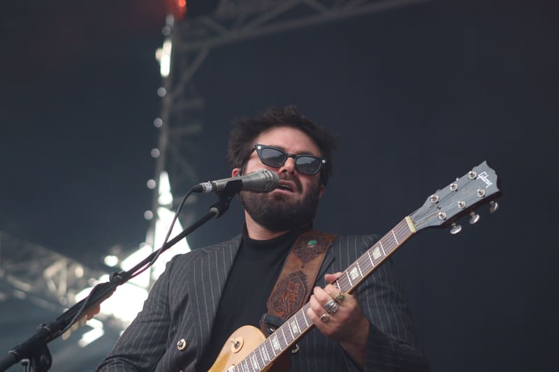 Angus and Julia Stone