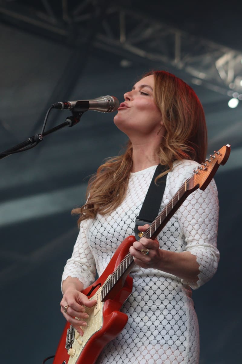 Angus and Julia Stone