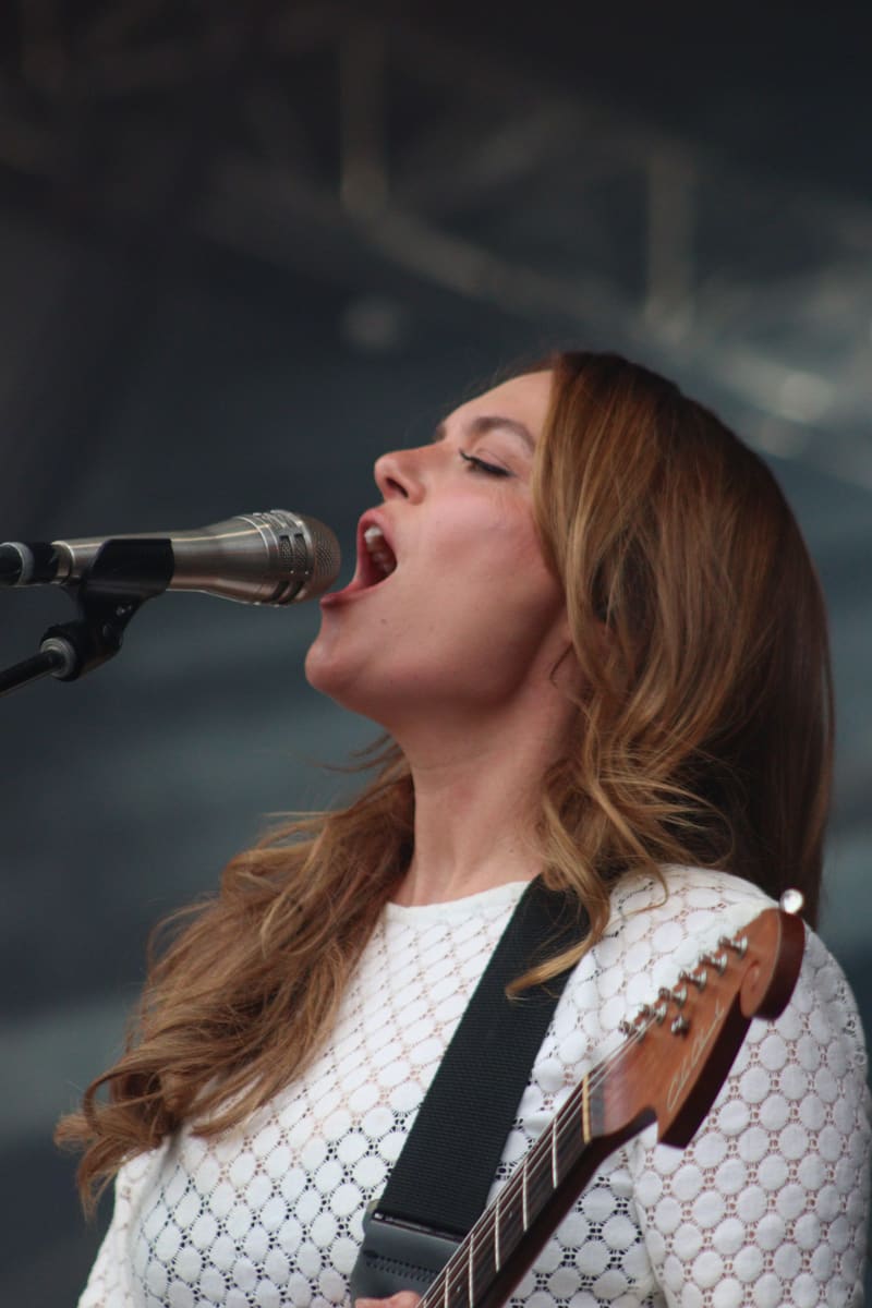 Angus and Julia Stone