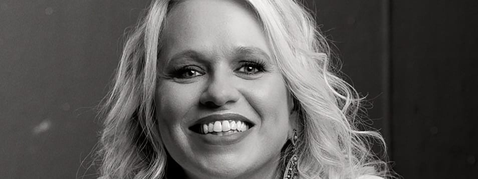 Beccy Cole: Through The Haze